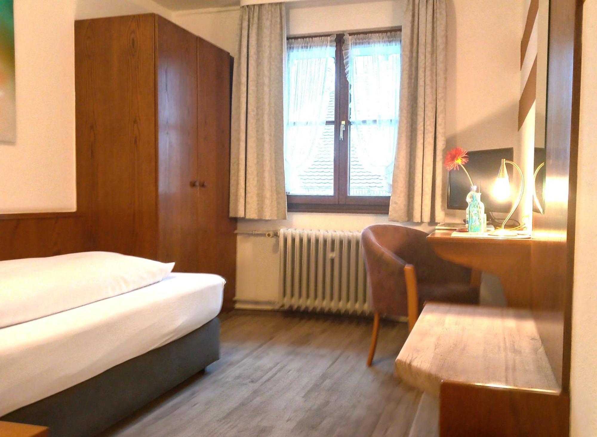 Hotel Gasthof Kreuz Bad Buchau Buitenkant foto