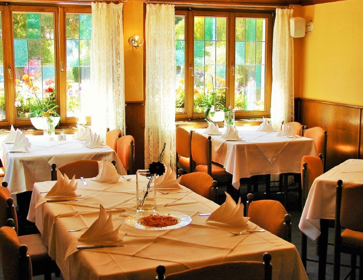 Hotel Gasthof Kreuz Bad Buchau Buitenkant foto